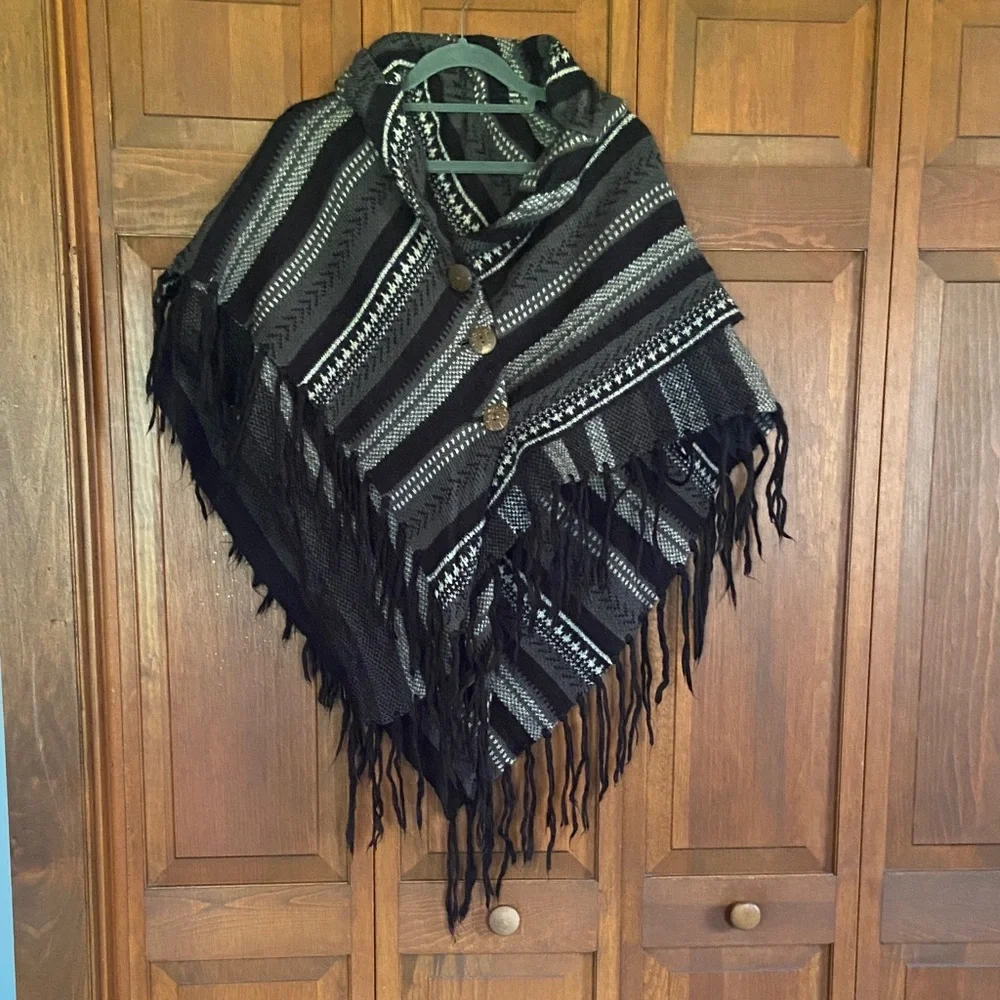 Women's Cold Weather Button Up Knit Poncho with Fringe - Picture 7 of 8